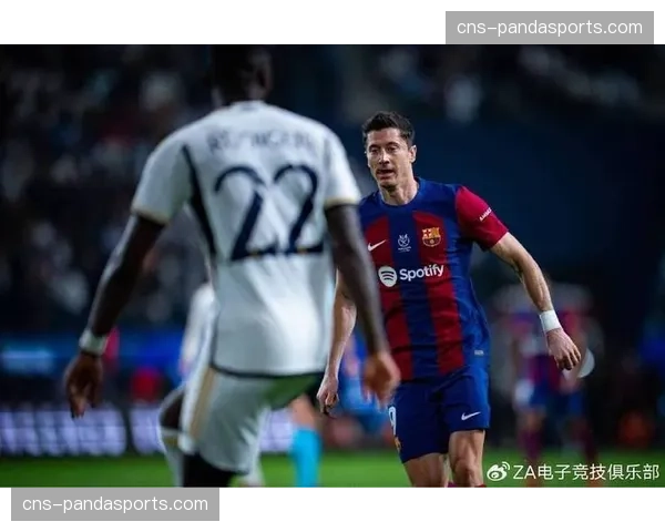 欧冠四分之一决赛首回合，巴塞罗那主场1-1战平那不勒斯